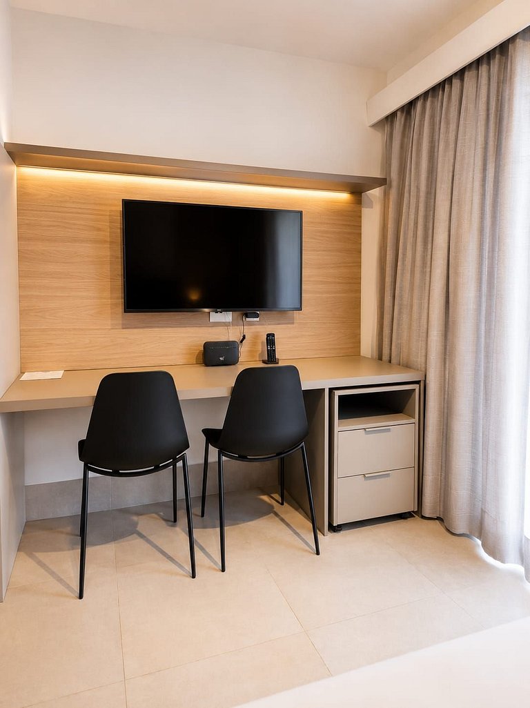 Flat novo e totalmente equipado, localizado ao lado do Allia