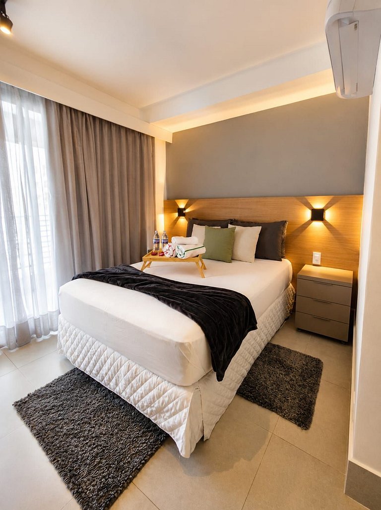 Flat novo e totalmente equipado, localizado ao lado do Allia